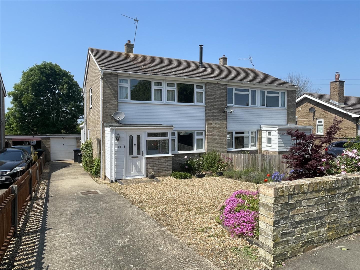 3 Bedroom for sale in Haddenham Cheffins Ely Sales